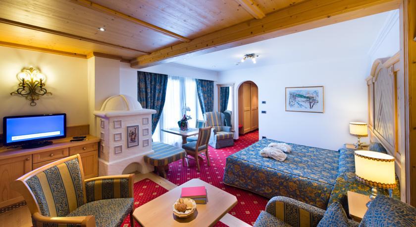 Alpen Hotel Corona Vigo di Fassa Zimmer foto