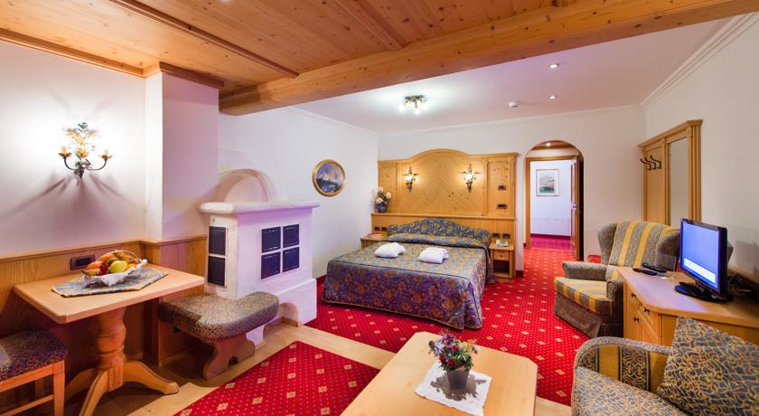 Alpen Hotel Corona Vigo di Fassa Zimmer foto