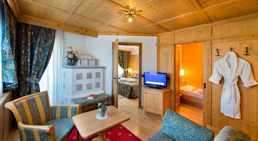 Alpen Hotel Corona Vigo di Fassa Zimmer foto