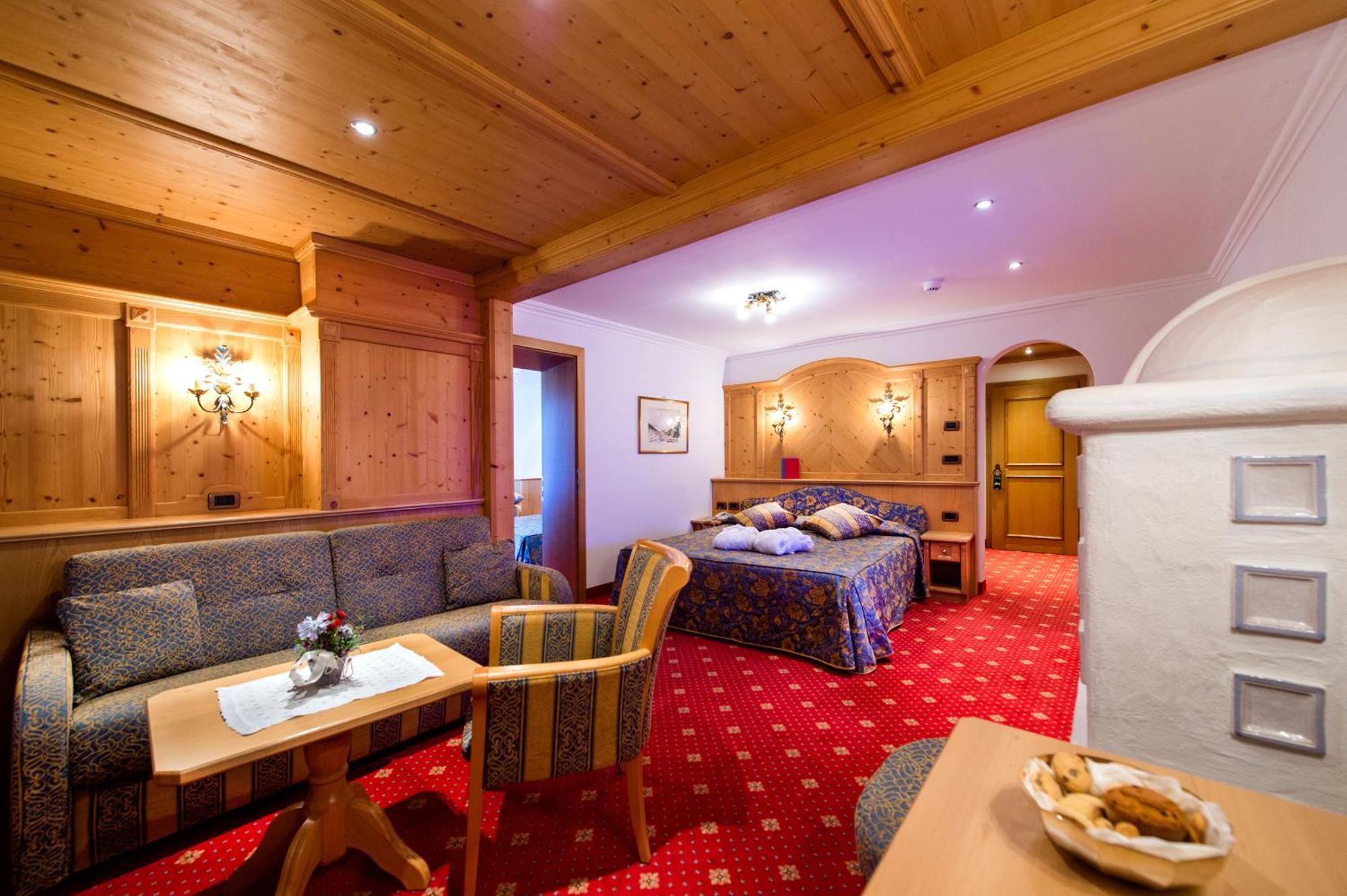 Alpen Hotel Corona Vigo di Fassa Zimmer foto